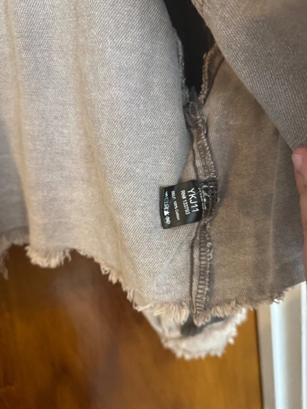 POL Mixed Media Denim Waffle Knit Jacket L Gray Raw Hem Cropped Boho Shacket - Picture 4 of 6